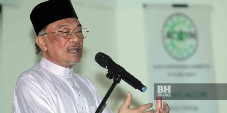 Henti desak Dr Mahathir – Anwar