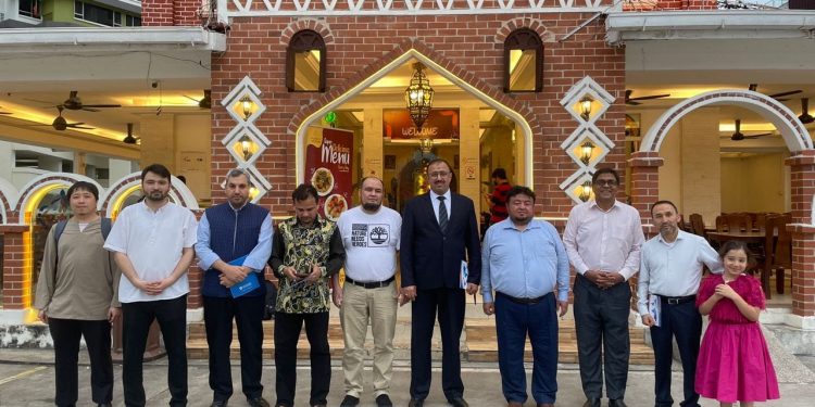 Hosted a dinner for 2 visiting groups