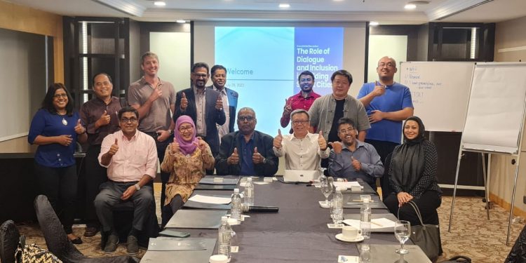 The role of dialogue and inclusion in building Smart Cities